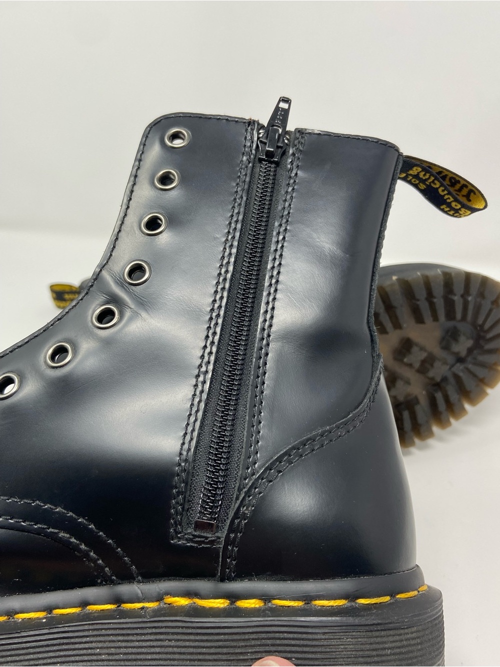 Doc Dr Marten Air Wair Jadon Black Leather Platform Boots  Men 6 /Women’s 7 NICE - Picture 9 of 16